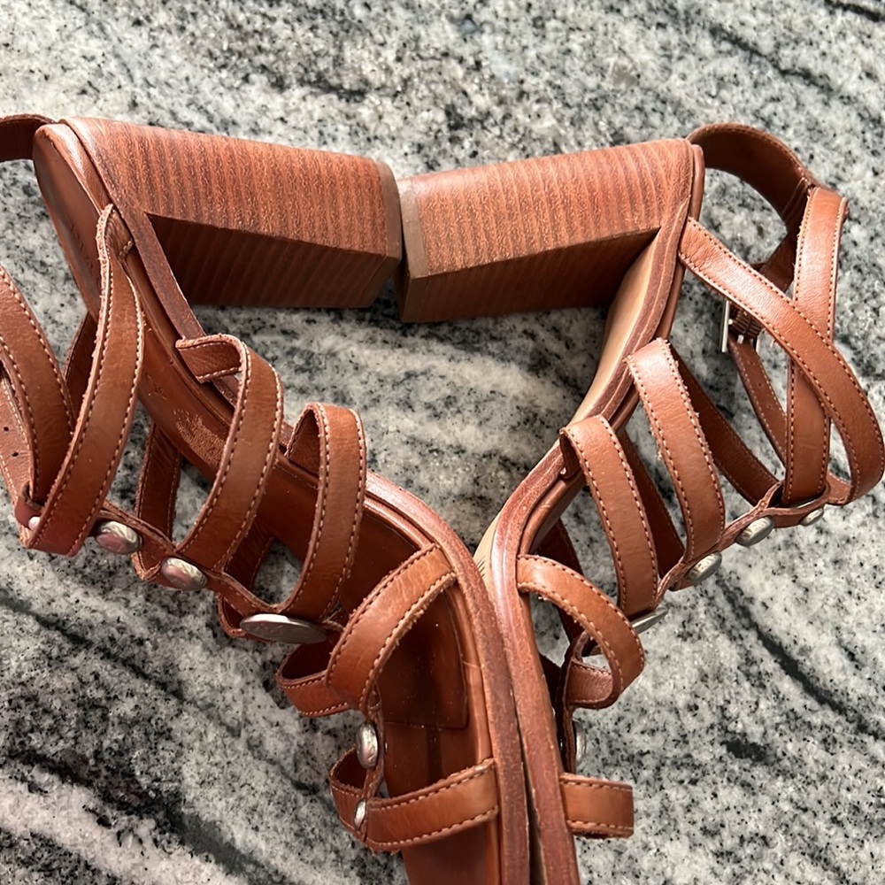 Designer sandals. BERNARDO made in Brazil leather sz9 EUC heels - Picture 3 of 8